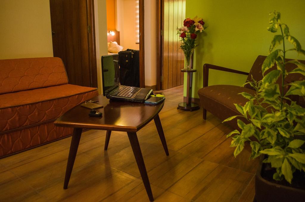 Hotel Mitru - Tarija Chambre photo